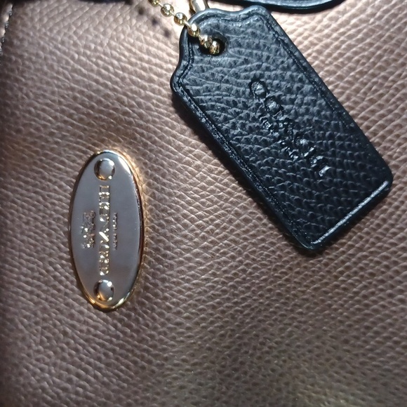 Authentic Coach mini Cora Dome Bicolor Satchel Leather Bag w/Crossbody strap - Picture 2 of 7